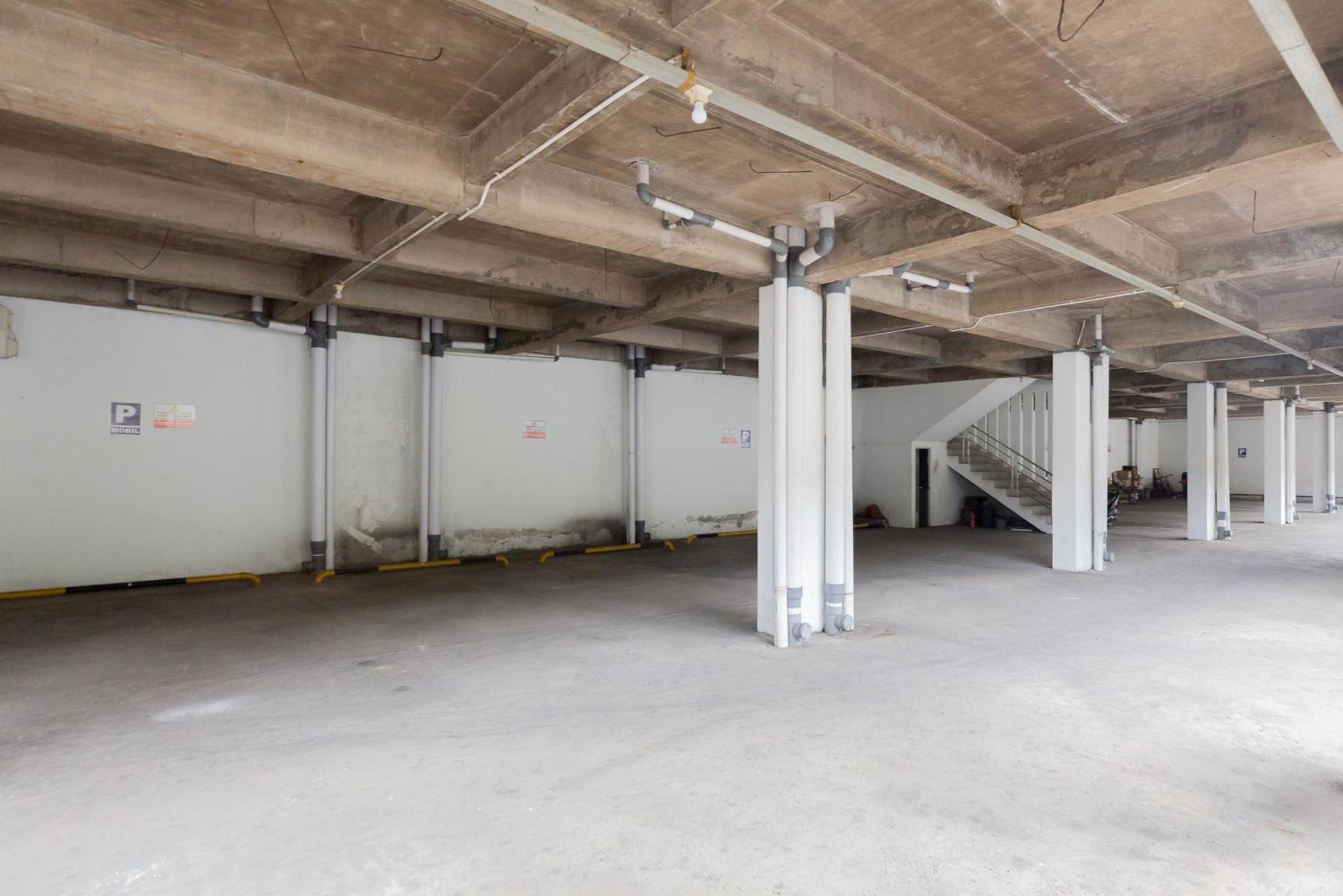 Reddoorz Plus Near Living Plaza Jababeka Cikarang Eksteriør billede