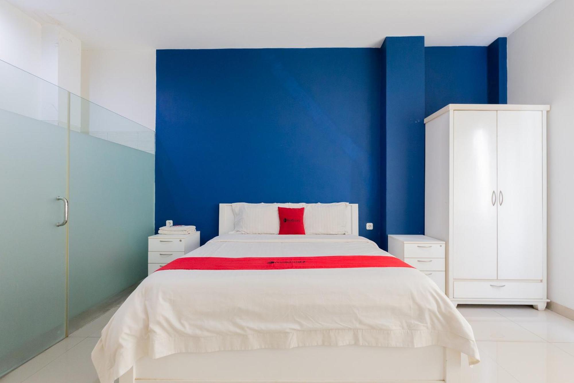 Reddoorz Plus Near Living Plaza Jababeka Cikarang Eksteriør billede