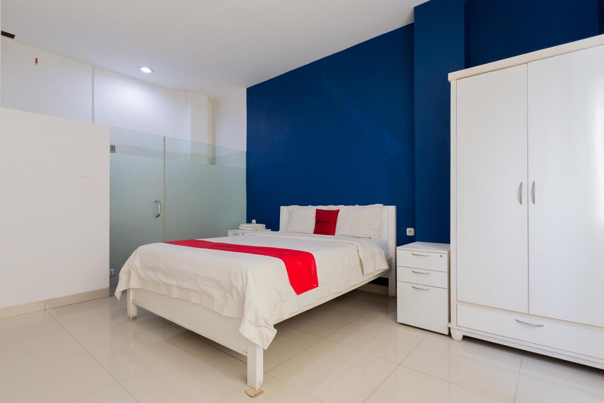 Reddoorz Plus Near Living Plaza Jababeka Cikarang Eksteriør billede